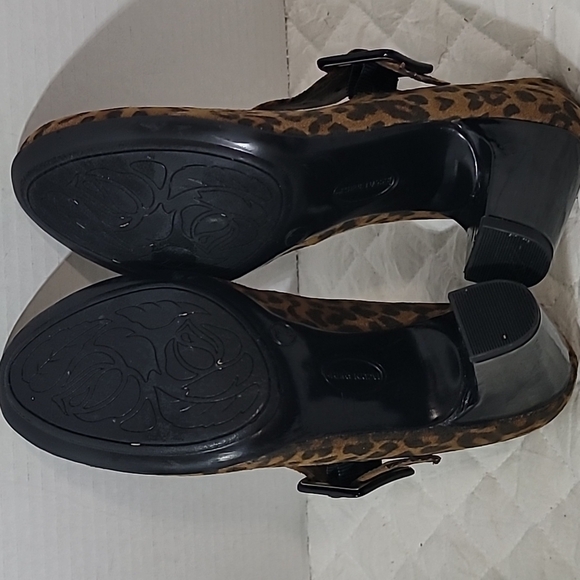 Jaclyn Smith Women's Leopard Print Heels Size 7 - Picture 4 of 8